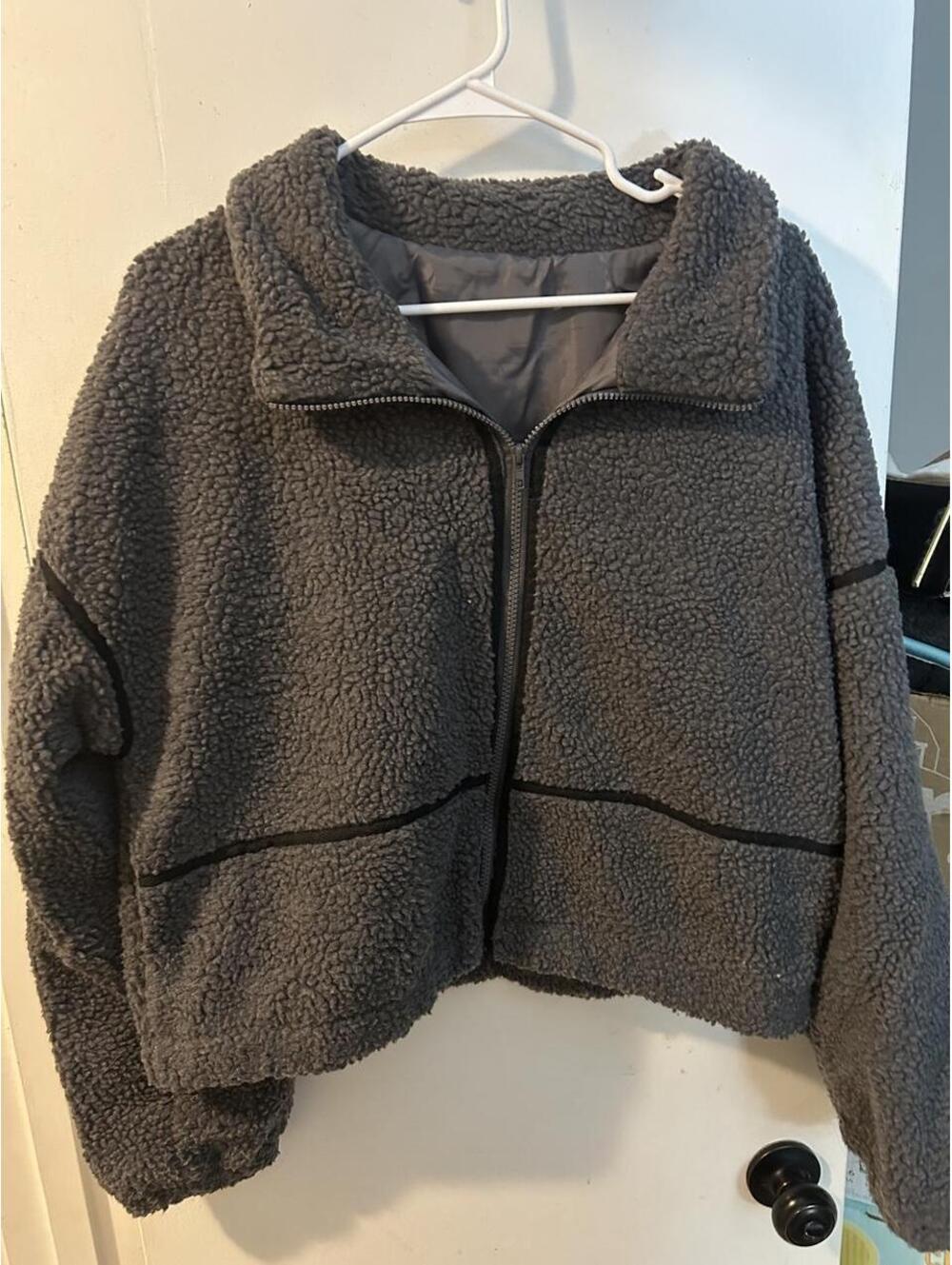 Brand new Gray cropped fleece cropped jacket with black trim size L